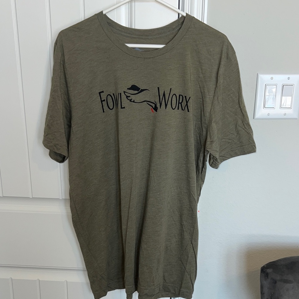 Men's Olive Short Sleeve Tee - Picture 4 of 5